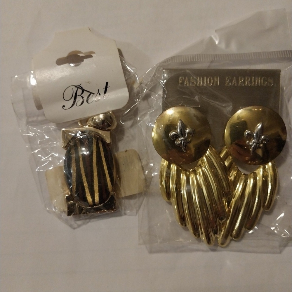 Gold and Black Fashion Earrings Set